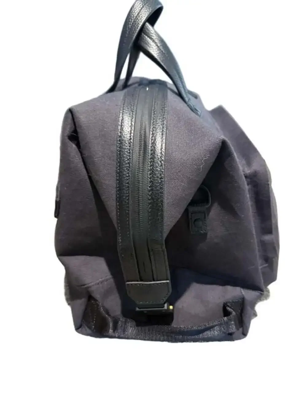 GRAMS(28) pre owned